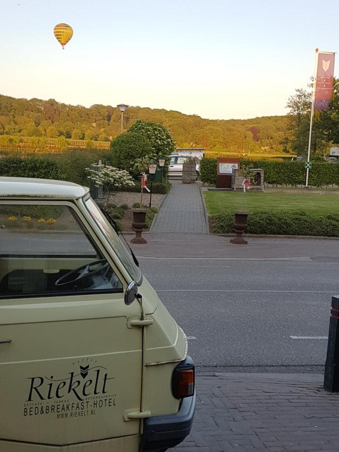 B&B - Eetcafe - Riekelt Gronsveld Esterno foto
